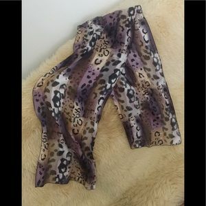 Animal print scarf 🧣 beautiful colors